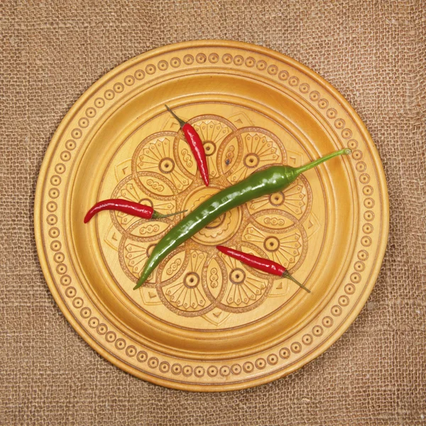 Rode en groene paprika. — Stockfoto