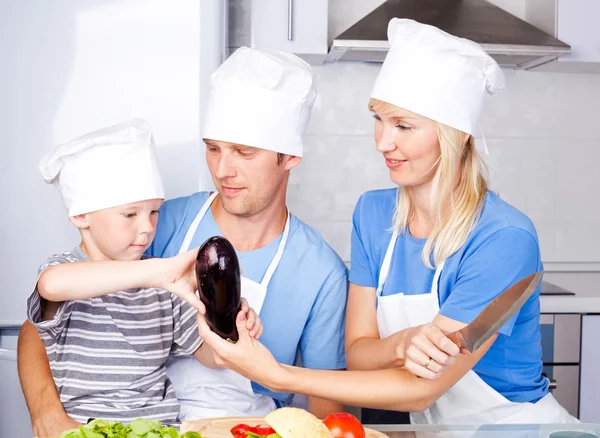 Familie koken — Stockfoto