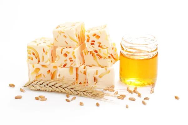 小麦や蜂蜜の石鹸 — ストック写真