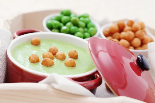 緑色のエンドウ豆のスープ — ストック写真