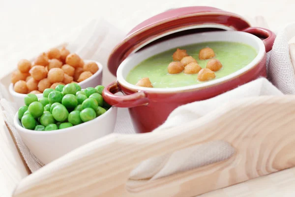 Sopa de ervilha verde — Fotografia de Stock