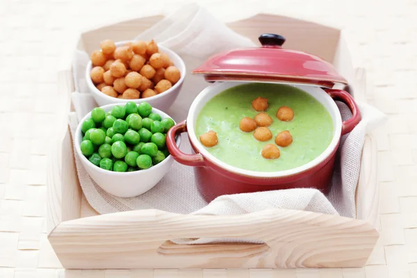 Zupę z zielonego groszku — Zdjęcie stockowe