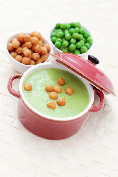 Зелений гороховий суп — стокове фото