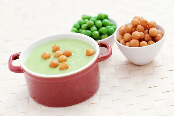 Yeşil bezelye çorbası — Stok fotoğraf