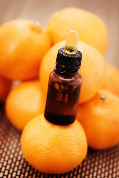 Aceite esencial de mandarina —  Fotos de Stock