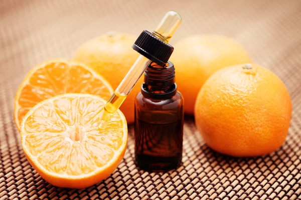 Óleo essencial de tangerina — Fotografia de Stock