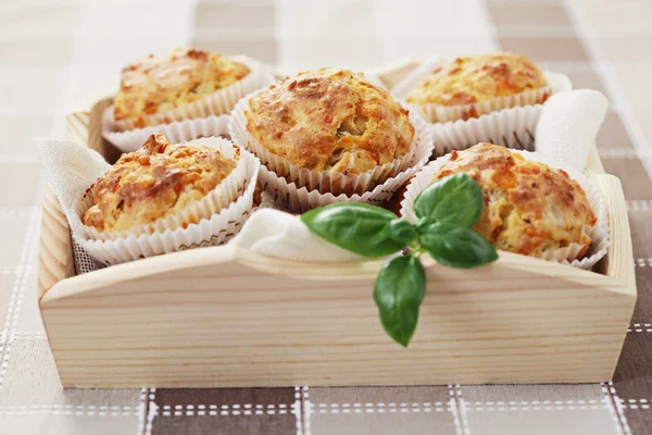 Muffins com presunto e queijo — Fotografia de Stock