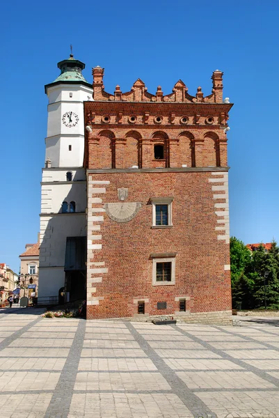 De weergave van sandomierz centrum bij daglicht. Polen. — Stockfoto