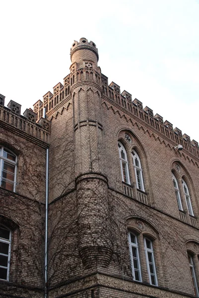 Edificio histórico en Torun, Polonia — Foto de Stock