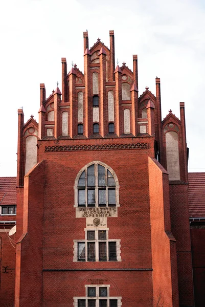 Будівлі університету Торунь — стокове фото
