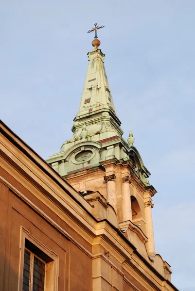 トルン、ポーランドの学術の教会. — ストック写真