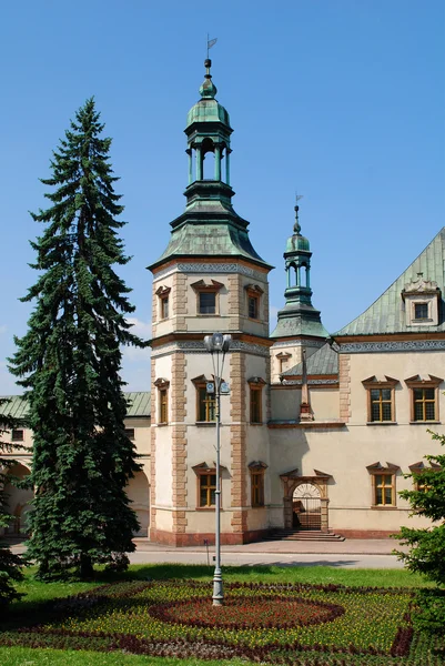 Bisschoppelijk paleis in Kielce. Polen — Stockfoto