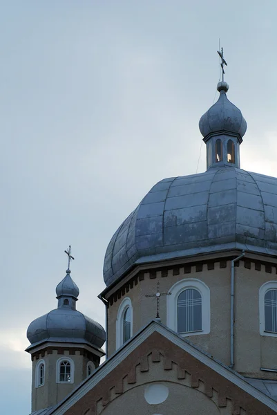 Igreja ortodoxa velha em algum lugar na Ucrânia — Fotografia de Stock