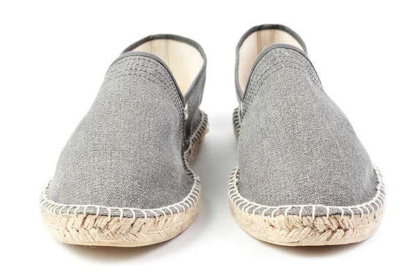 Par de zapatillas grises aisladas sobre fondo blanco —  Fotos de Stock