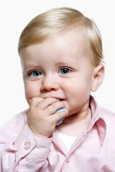 Brillante retrato de primer plano de adorable bebé sobre un fondo blanco —  Fotos de Stock