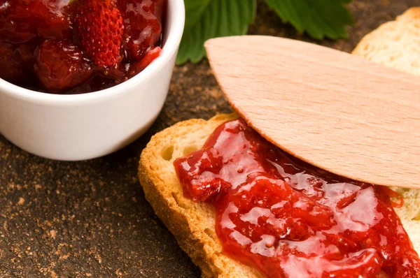 Wild strawberry jam with toast — Stock Photo, Image