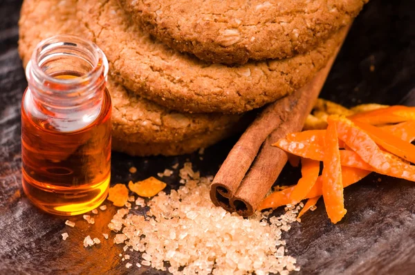 Soubory cookie s skořice a pomeranč — Stockfoto