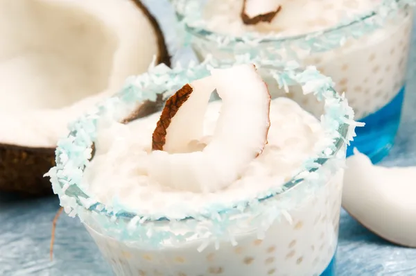 stock image Coconut pudding with tapioca pearls and litchi jelly