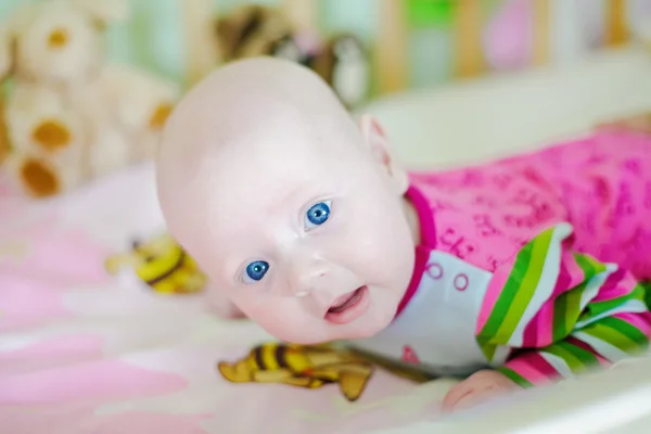 Dítě s modrýma očima — Stock fotografie