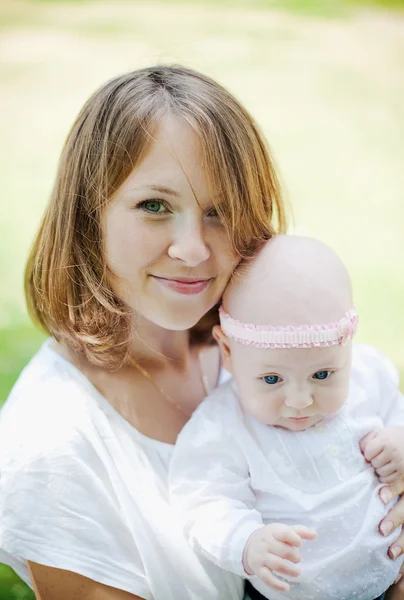 Young Mother — Stock Photo, Image