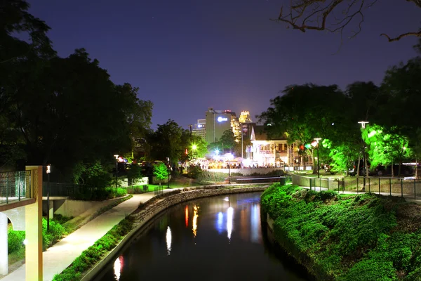 River walk at night — Stock Photo, Image