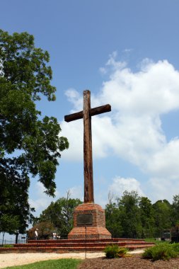 Jamestown Colonistsl Cross clipart