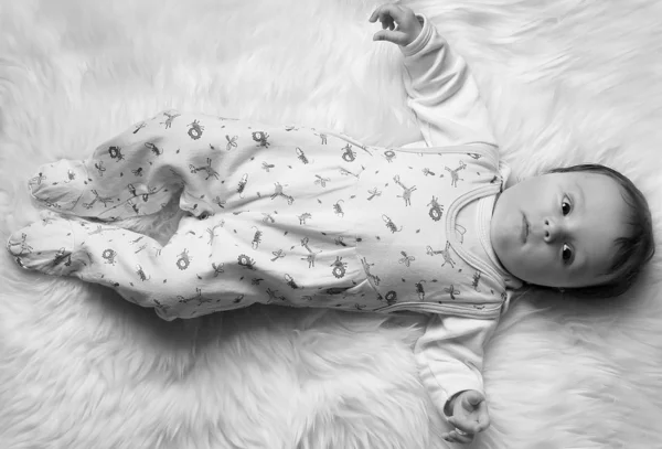 Bebek beyaz doğum — Stok fotoğraf