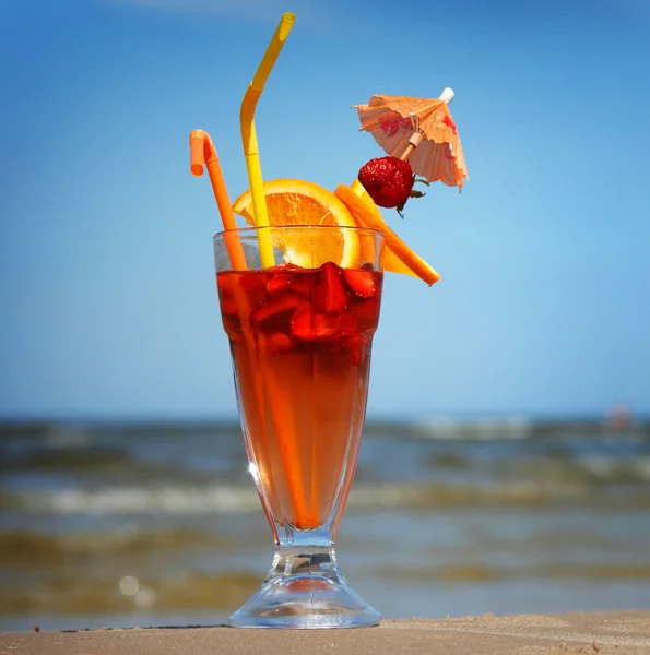 Sweet fruit cocktail — Stock Photo, Image