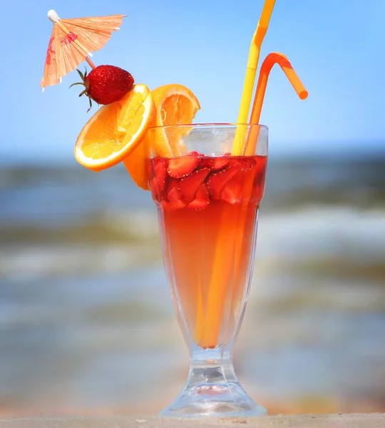 Сладкий фруктовый коктейль — стоковое фото