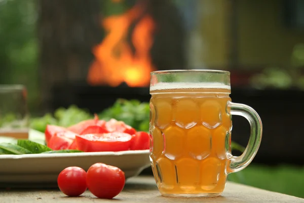 Vegetables and beer — Stock Photo, Image