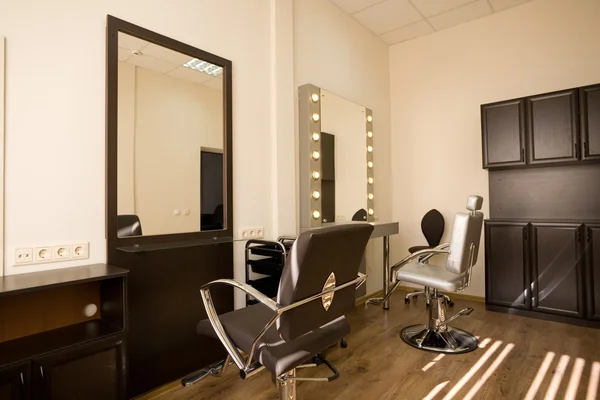 Salon moderne maquilleur et coiffeur . — Photo