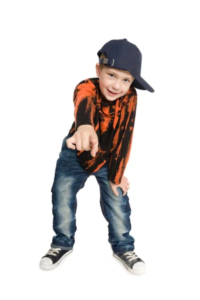 Stående pojke visar fingret index — Stockfoto