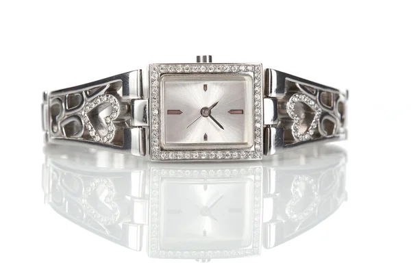 Kvinnliga silver armbandsur med diamanter — Stockfoto