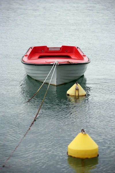 Lonely boat in the water — Stock Photo, Image