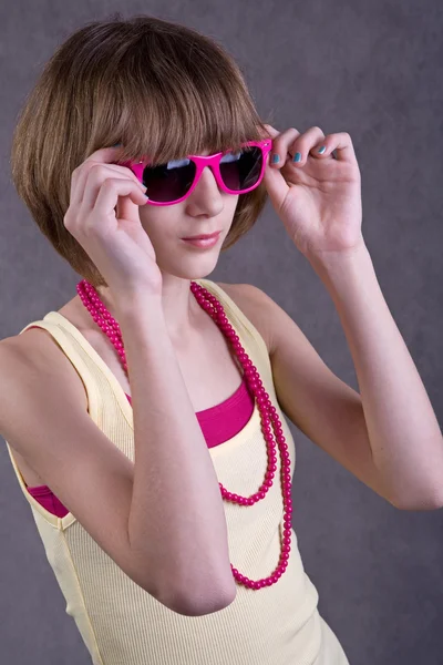 Nastolatka z okulary — Zdjęcie stockowe