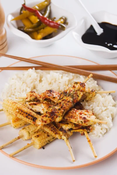 Grilled chicken and baby corn on skewer — Stock Photo, Image