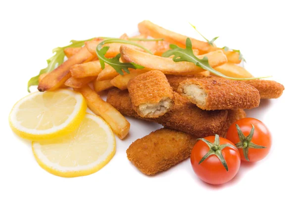 Bâtonnets de poisson frits aux frites — Photo