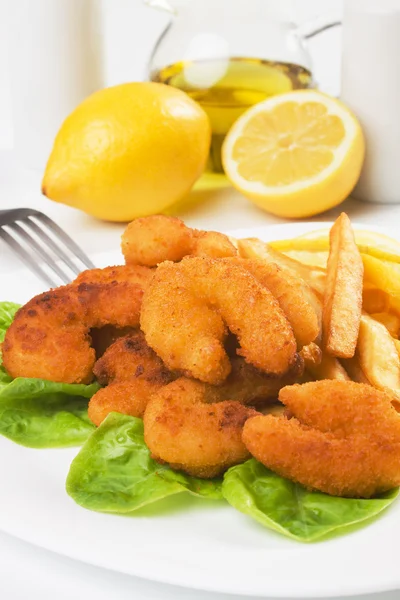 Breaded shrimp snack with french fries — Stock Photo, Image