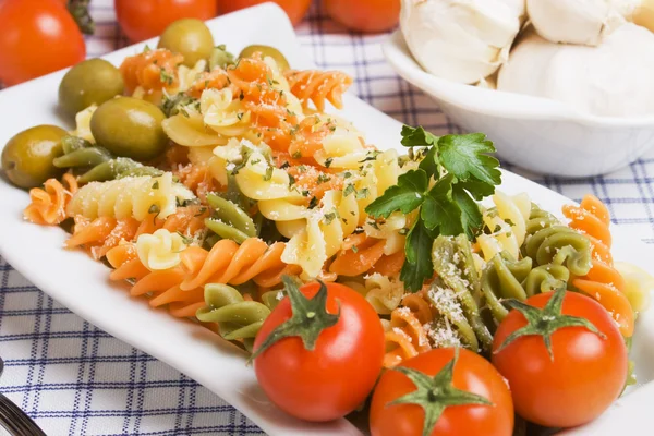 Italienska tricolore pasta — Stockfoto