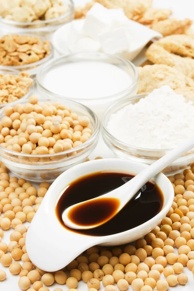 Molho de soja com outros produtos feitos de soja — Fotografia de Stock