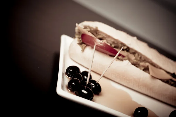 Baguette-Sandwich mit Käse lizenzfreie Stockbilder