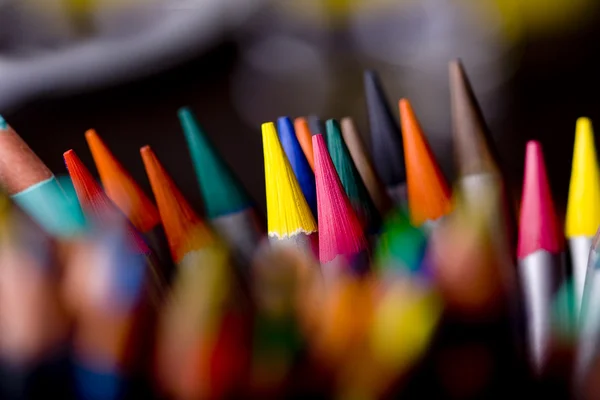 Kleurrijke kleurpotloden Stockfoto