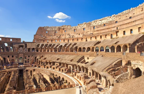 Itálie. Řím. starověké collosseo — Stock fotografie