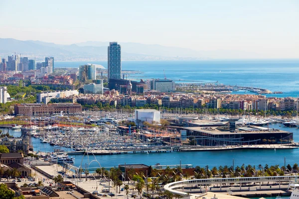 स्पेन। बार्सिलोना। बंदरगाह पर शीर्ष दृश्य — स्टॉक फ़ोटो, इमेज