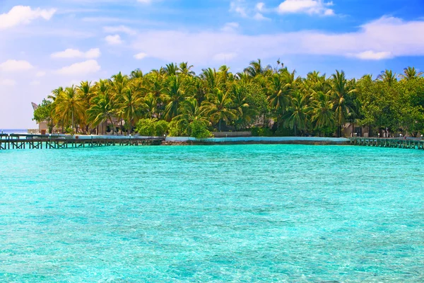 Ilha no oceano, Maldivas — Fotografia de Stock