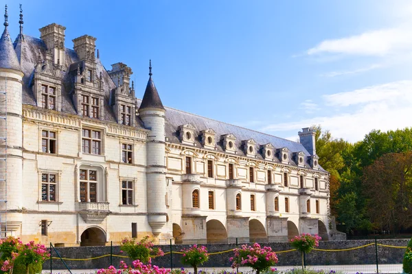 Slottet av en dal av floden loire. Frankrike. Chateau de chenonceau — Stockfoto