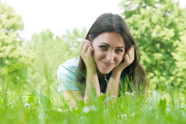 Happy young woman relaxing — Stock Photo, Image