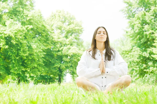Joga kobieta medytacja poza — Zdjęcie stockowe