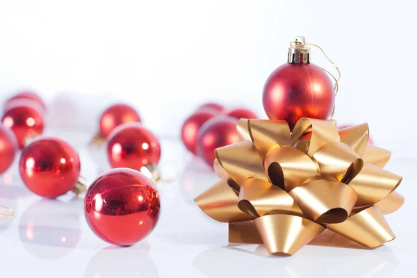 Christmas ball med rosett — Stockfoto