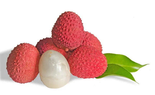 Beyaz arka plan üzerinde izole lychees — Stok fotoğraf